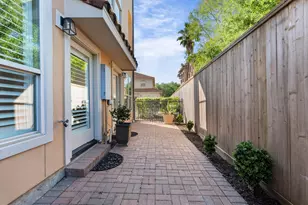 18 Laurelwood Dr, Houston, TX 77058 - Photo 31