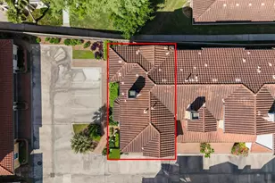 18 Laurelwood Dr, Houston, TX 77058 - Photo 35