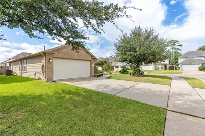 11031 Bauer Elm Street, Houston, TX 77044 - Photo 5