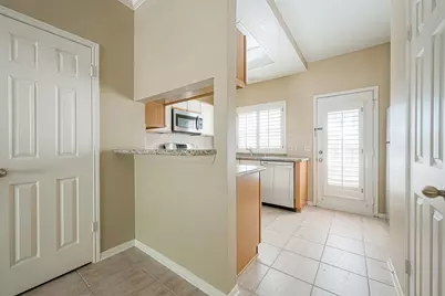 2930 Grants Lake Boulevard #307, Sugar Land, TX 77479 - Photo 9