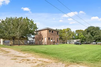 4612 17th Street, Bacliff, TX 77518 - Photo 3