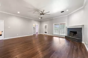 1204 Harrisonburg Ln, College Station, TX 77845 - Photo 7