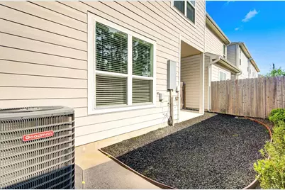 1517 Canter Bayou Way, Houston, TX 77043 - Photo 31