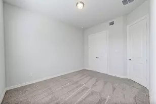 1517 Canter Bayou Way, Houston, TX 77043 - Photo 11