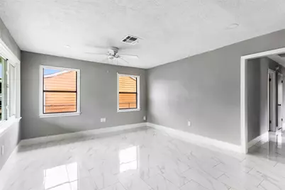 708 N Circle Drive, Baytown, TX 77520 - Photo 9