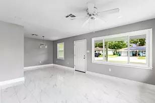 708 N Circle Dr, Baytown, TX 77520 - Photo 13