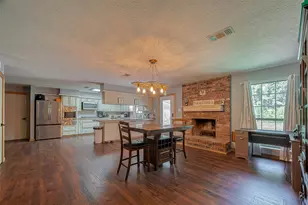 109 Fox Hollow St, Baytown, TX 77521 - Photo 13