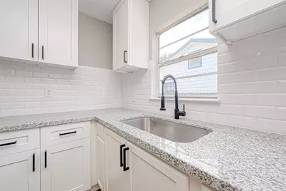 6715 Victoria Street #A, Houston, TX 77020 - Photo 31