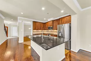 1119 W 26th St, Houston, TX 77008 - Photo 9