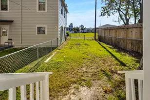 2813 Ball Street St, Galveston, TX 77550 - Photo 31