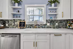2813 Ball Street St, Galveston, TX 77550 - Photo 13