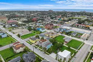 2813 Ball Street St, Galveston, TX 77550 - Photo 35