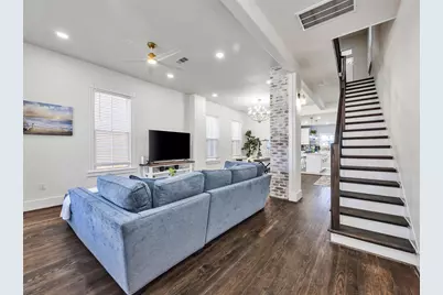 2813 Ball Street Street, Galveston, TX 77550 - Photo 3