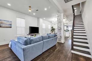 2813 Ball Street St, Galveston, TX 77550 - Photo 3