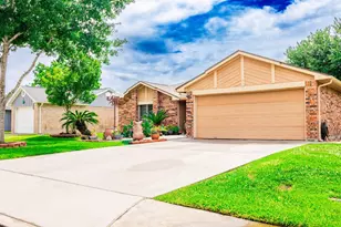 707 Landing Blvd, League City, TX 77573 - Photo 3