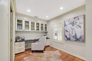 341 W Gaywood Dr, Houston, TX 77079 - Photo 11