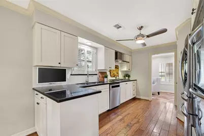 341 W Gaywood Drive, Houston, TX 77079 - Photo 13