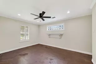 341 W Gaywood Dr, Houston, TX 77079 - Photo 25