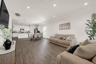 2206 Laurel Bloom Ln, Sealy, TX 77474 - Photo 11