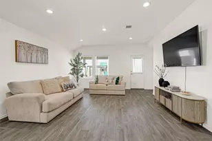 2206 Laurel Bloom Ln, Sealy, TX 77474 - Photo 9