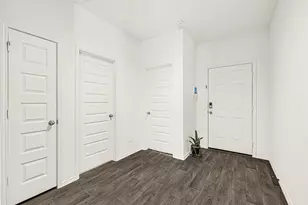 2206 Laurel Bloom Ln, Sealy, TX 77474 - Photo 13