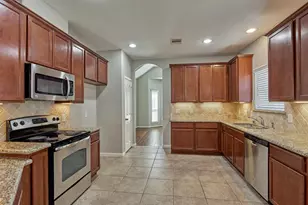 10022 Elkwood Glen Ln, Tomball, TX 77375 - Photo 9