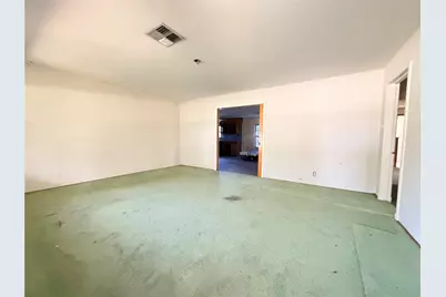 504 Dwinnell Street, Baytown, TX 77520 - Photo 3