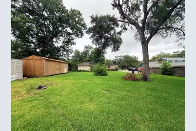 504 Dwinnell Street, Baytown, TX 77520 - Photo 15