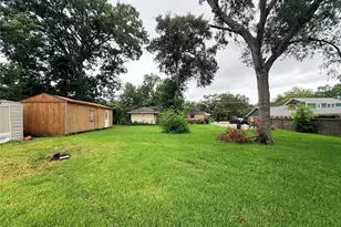 504 Dwinnell St, Baytown, TX 77520 - Photo 15
