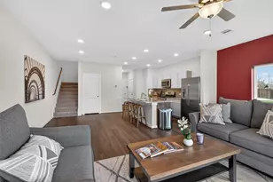9117 Highland Northern Wy, Houston, TX 77088 - Photo 7