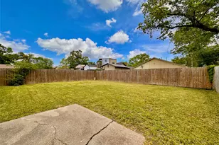 8610 Valley Meadow Dr, Houston, TX 77078 - Photo 19