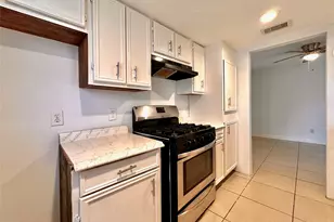 8610 Valley Meadow Dr, Houston, TX 77078 - Photo 7