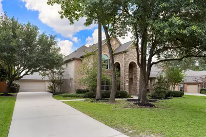 14 N Bardsbrook Circle, The Woodlands, TX 77382 - Photo 3