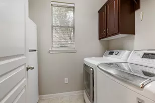 14 N Bardsbrook Cir, The Woodlands, TX 77382 - Photo 21