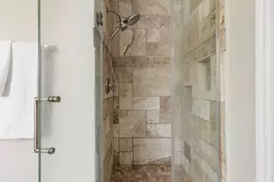 14 N Bardsbrook Cir, The Woodlands, TX 77382 - Photo 29