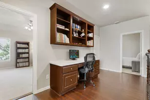 14 N Bardsbrook Cir, The Woodlands, TX 77382 - Photo 31