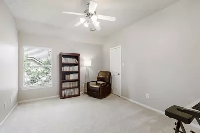 14 N Bardsbrook Circle, The Woodlands, TX 77382 - Photo 39