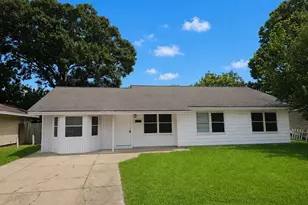 2914 Tarpey Ave, Texas City, TX 77590 - Photo 1