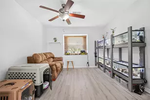 9218 McDade St, Houston, TX 77080 - Photo 23