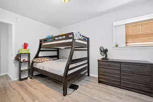 9218 McDade St, Houston, TX 77080 - Photo 27