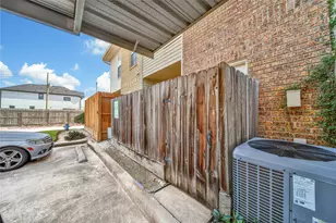 3600 Jeanetta St, Houston, TX 77063 - Photo 25