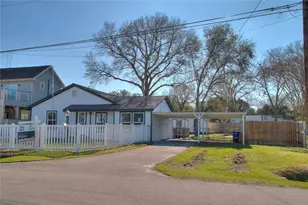 415 Perkins Ave, League City, TX 77573 - Photo 3