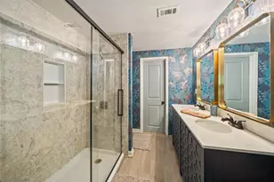 11045 Woodview Dr, Conroe, TX 77303 - Photo 9