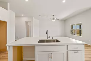 1526 Waterway Reach Dr, Dayton, TX 77535 - Photo 17