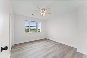 15806 Lakeview Dr, Beach City, TX 77523 - Photo 33