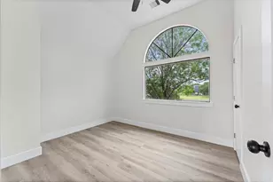 15806 Lakeview Dr, Beach City, TX 77523 - Photo 35