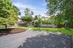 10 Inwood Oaks Dr, Houston, TX 77024 - Photo 3