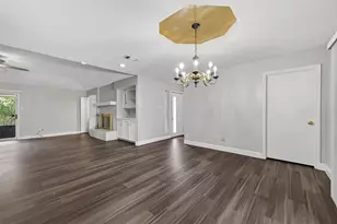 7735 Teal Run Dr, Houston, TX 77071 - Photo 9