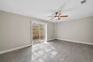 7735 Teal Run Dr, Houston, TX 77071 - Photo 37