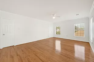 4390 Harvest Ln, Houston, TX 77004 - Photo 17